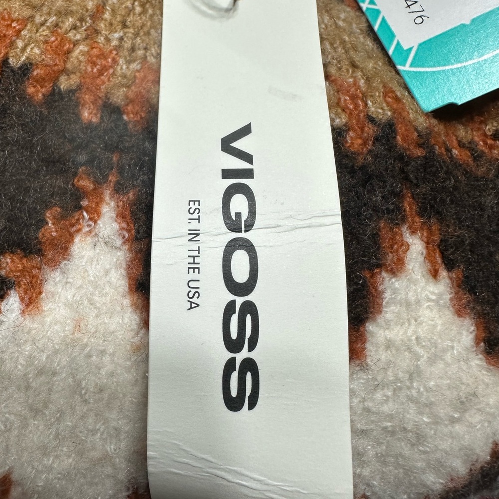 Vigoss Camel Sweater with Cream Label Detail - Picture 5 of 5